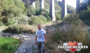 tomaszek023111976