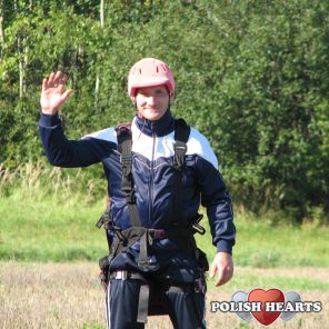 Paralotnia . Jak jesteś u g&oacute;ry nad ziemią , to widać życie w całkiem innym świetle. 