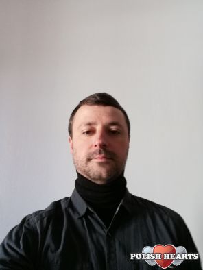 Chcialem uprzedzic ze jestem bez makijazu hehe ;). Poprawic zdjecie w photoshopie bylaby taka opcja, ale sie nie znam no i windows sie zawiesil ;) ...